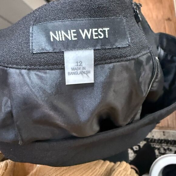 Nine West Black Asymmetrical Button Front Skirt Textured fabric - Picture 8 of 9